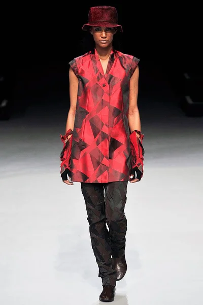 Look 15